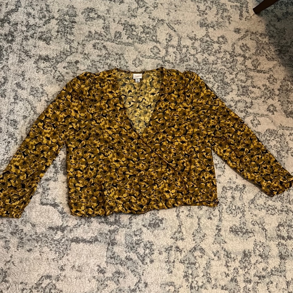 A New Day NWOT floral crop blouse Medium